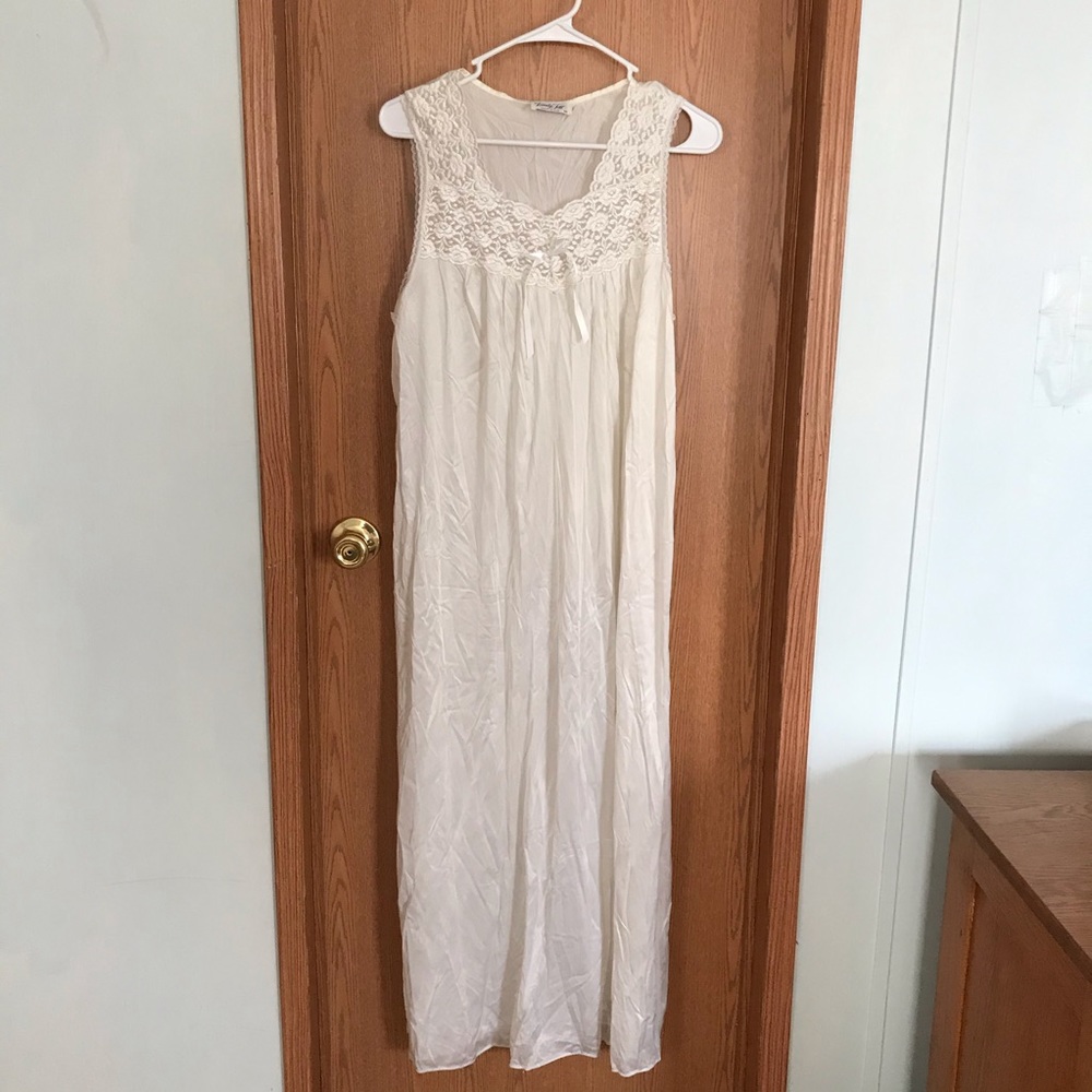 Vintage Vanity Fair long lingerie gown